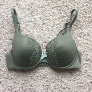 Victoria’s Secret bra